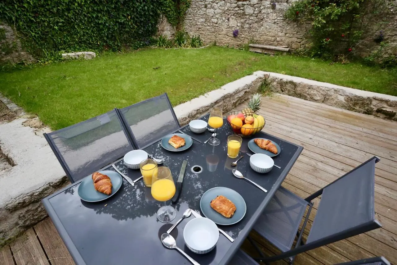 L'Atelier Et Sa Terrasse Apartment Pontivy
