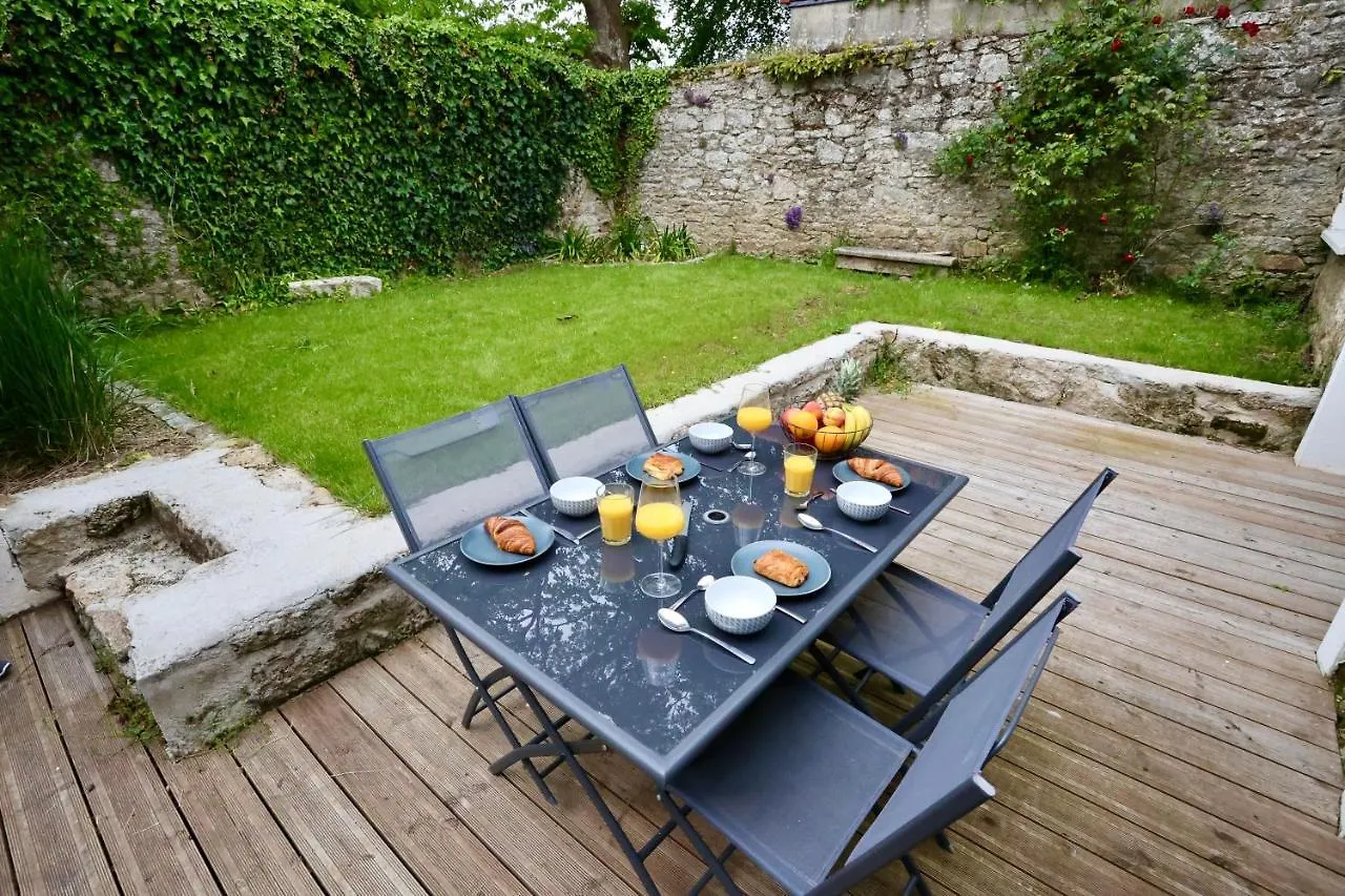 L'Atelier Et Sa Terrasse Apartment Pontivy