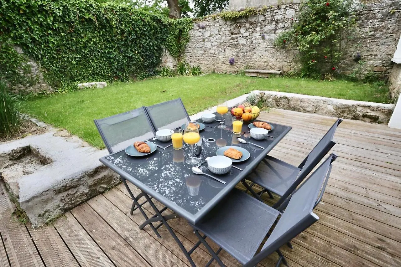 L'Atelier Et Sa Terrasse Apartment Pontivy